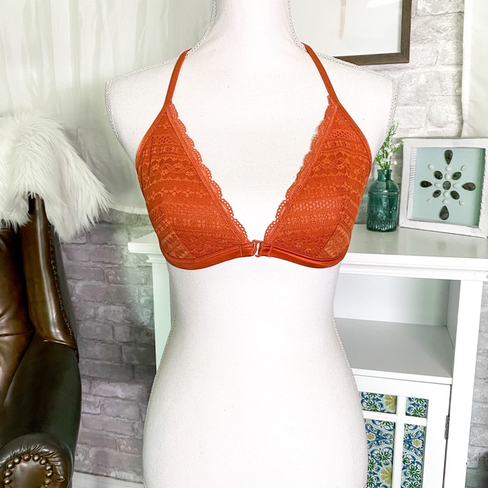 Victoria’s Secret Front Clasp Lace Bralette